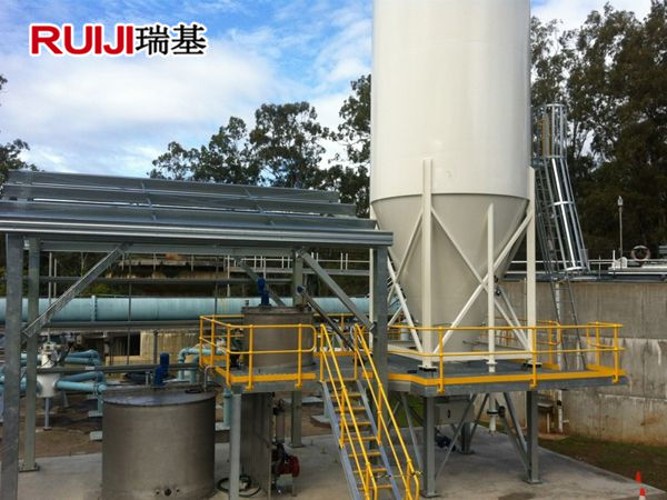 自來(lái)水廠消毒粉末活性炭投加裝置